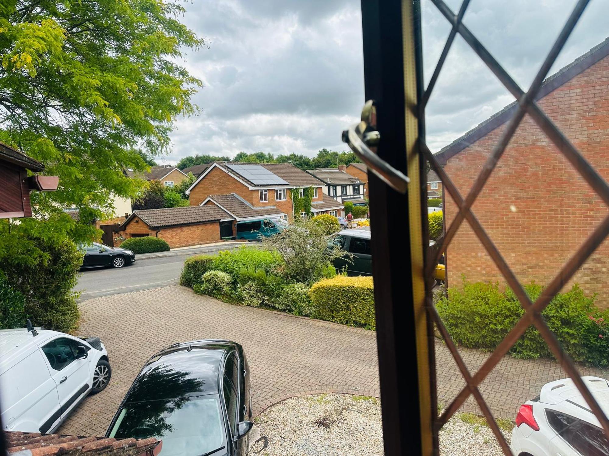 Home Away From Home Swindon Eksteriør billede